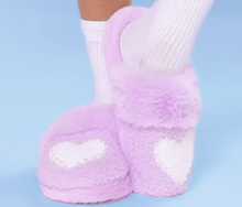 Load image into Gallery viewer, OMG ACCESSORIES - Fuzzy Slippers (More Styles)
